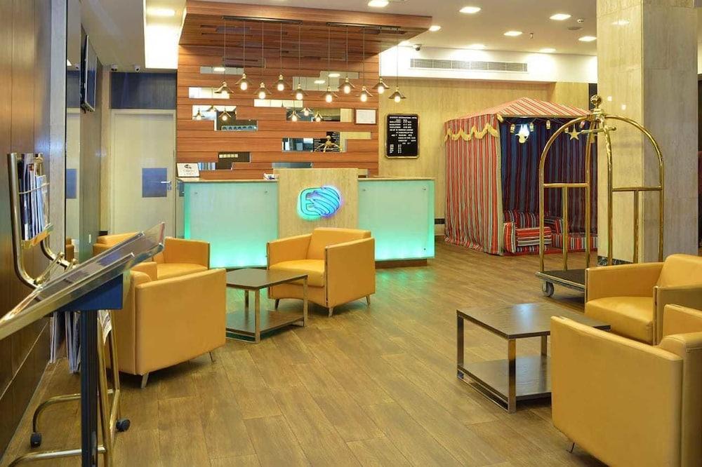Everest International Hotel Dubai Exterior photo