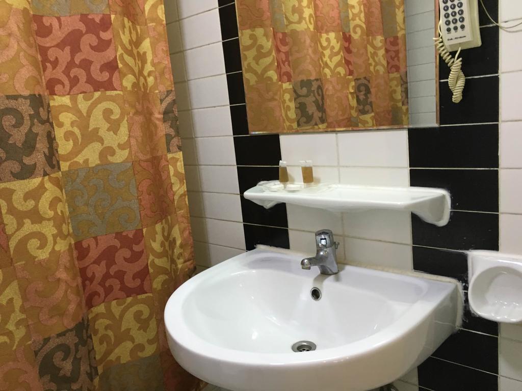 Everest International Hotel Dubai Room photo