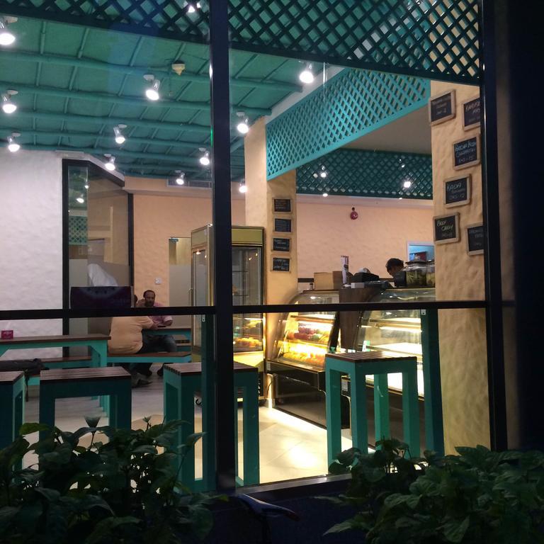 Everest International Hotel Dubai Exterior photo